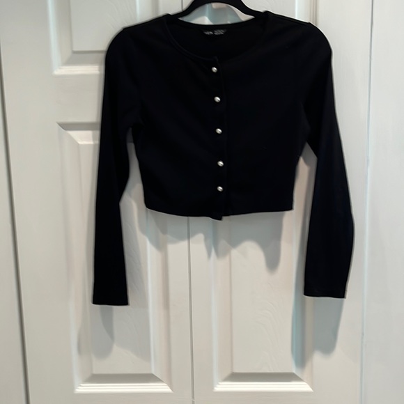❤️❤️SOLD Shein Black Crop Cardigan❤️❤️ - Picture 1 of 5
